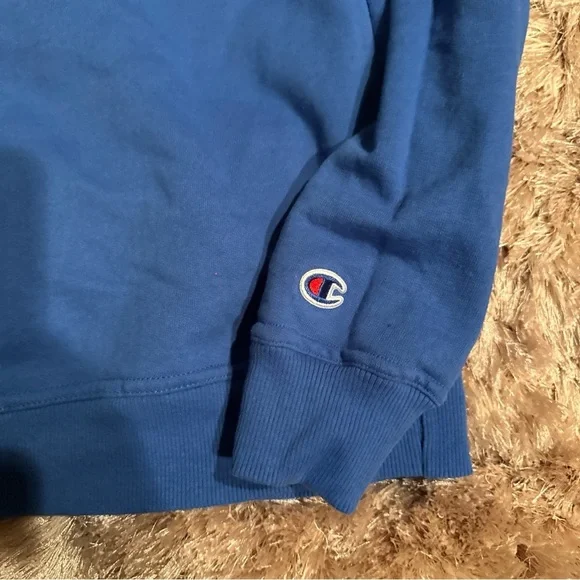 Women Champion Crewneck Sweater in Blue - Picture 2 of 5